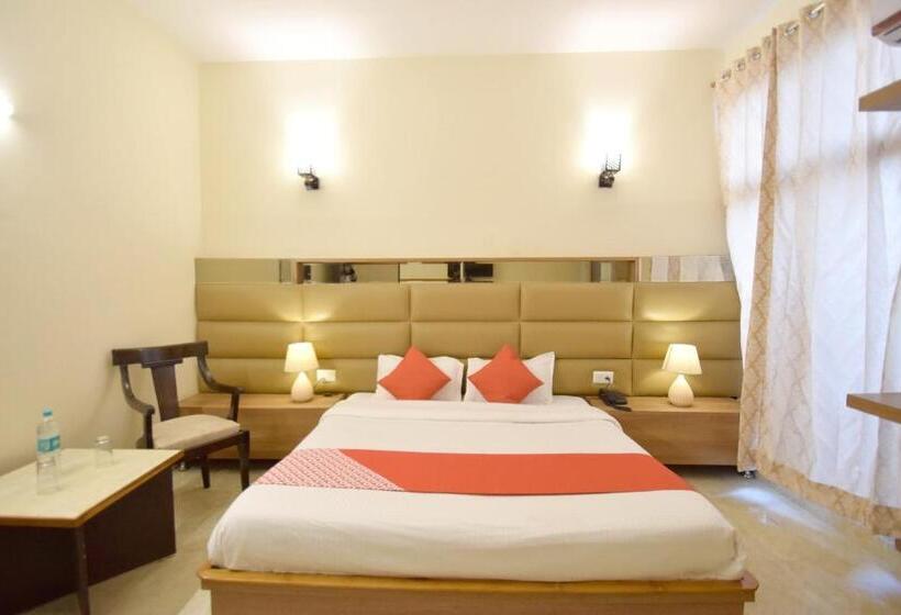 اتاق استاندارد, Capital O 11567 Hotel Shivalik Hills