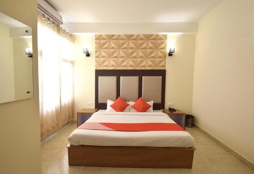اتاق استاندارد, Capital O 11567 Hotel Shivalik Hills