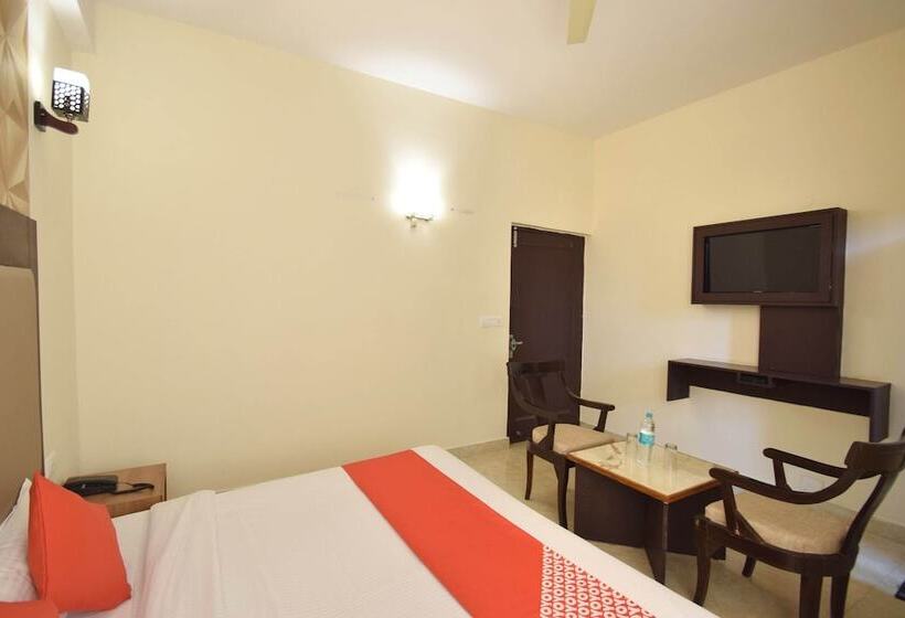 اتاق استاندارد, Capital O 11567 Hotel Shivalik Hills
