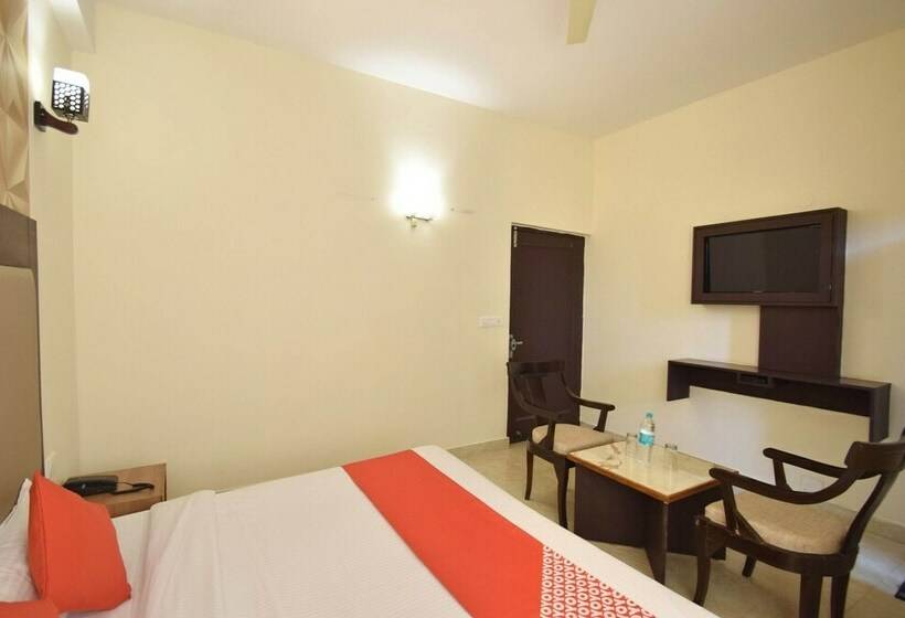 اتاق استاندارد, Capital O 11567 Hotel Shivalik Hills