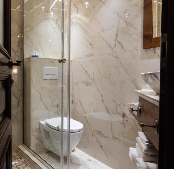 غرفة سوبيريور سرير كينج, La Teo Pensiune Si Pivnita