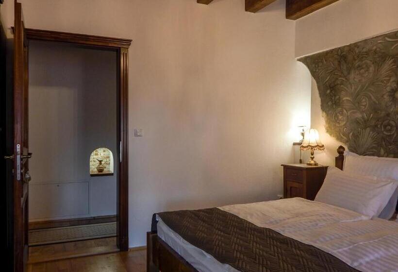 غرفة سوبيريور سرير كينج, La Teo Pensiune Si Pivnita