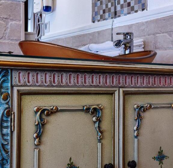 غرفة سوبيريور سرير كينج, La Teo Pensiune Si Pivnita