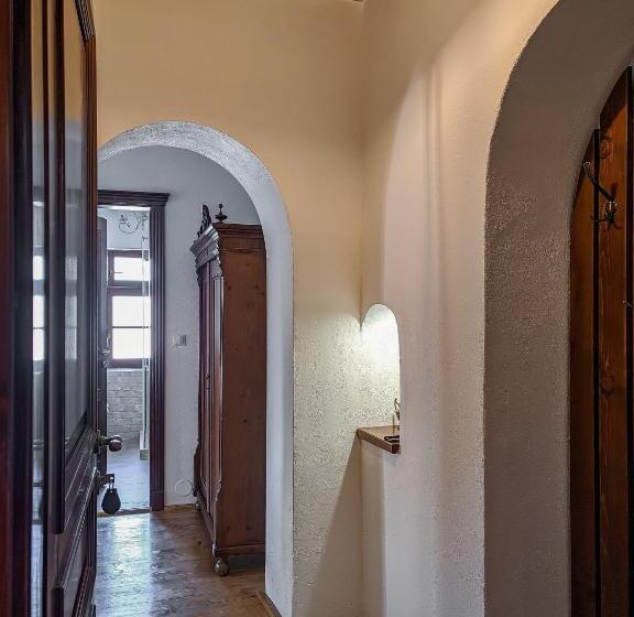 غرفة سوبيريور سرير كينج, La Teo Pensiune Si Pivnita