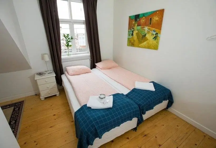 اتاق استاندارد با سرویس بهداشتی مشترک, Central Guesthouse Reykjavik