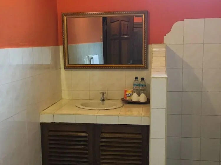 Standard Room, Cafe Wayan Cottages Senggigi