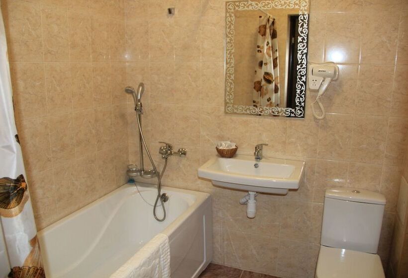 이코노이 4인룸, Smile