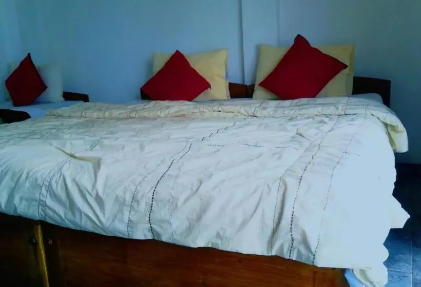 Economy Triple Room, Abc Guest Inn & Restaurant