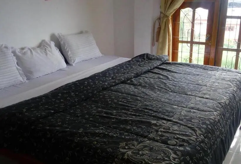 Economy Triple Room, Abc Guest Inn & Restaurant