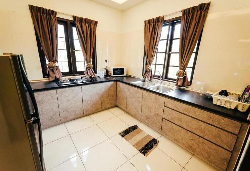 فيلا 4 غرف نوم, Kertih Damansara Inn