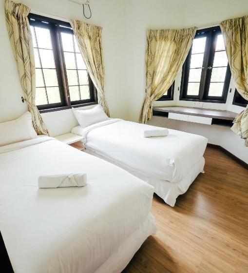 فيلا 4 غرف نوم, Kertih Damansara Inn