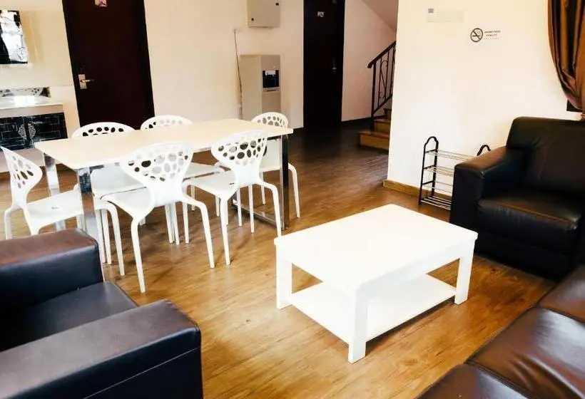 اتاق لوکس با تخت دو نفره بزرگ, Kertih Damansara Inn