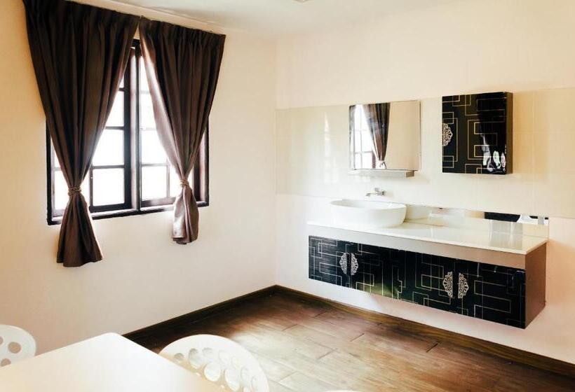 منزل غرفة نوم واحدة, Kertih Damansara Inn