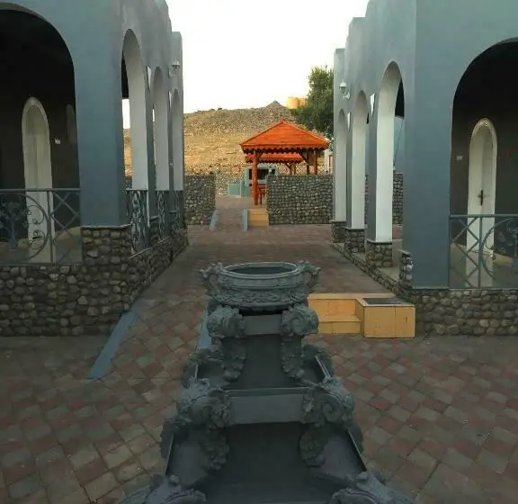 اتاق خانوادگی, Shorfet Alalamin