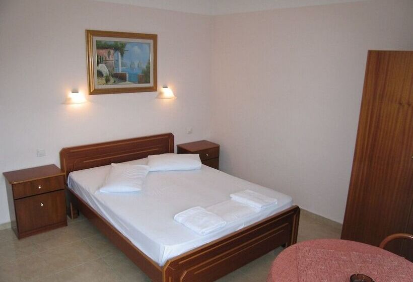 スタンダードルーム, Tropicana