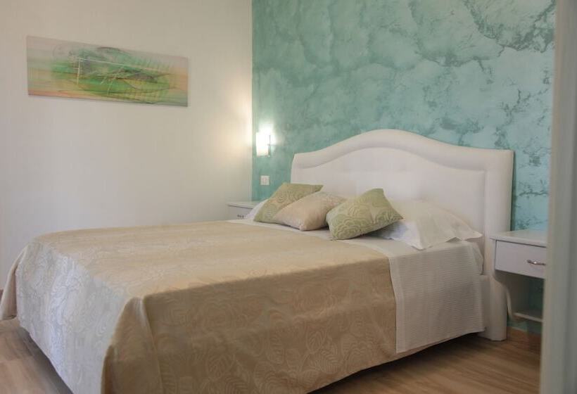 Superior Room with Terrace, Bella Tropea Accommodation