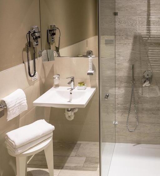 Superior room with lake view, Relais Agli Olivi