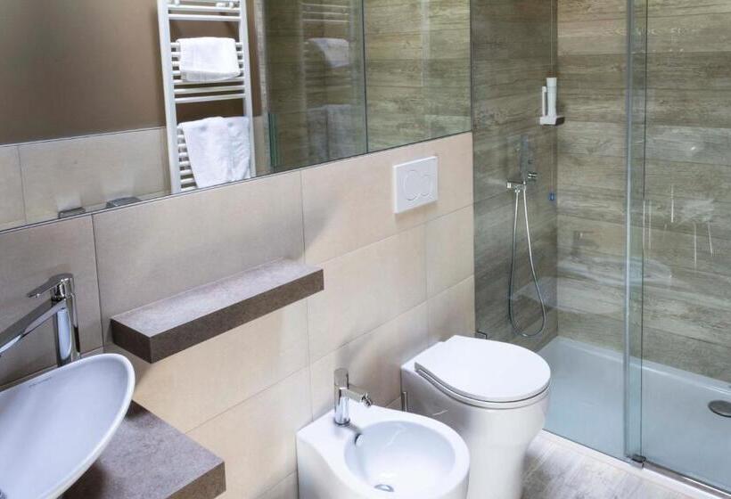 Pokój Deluxe Widok Jezioro, Relais Agli Olivi