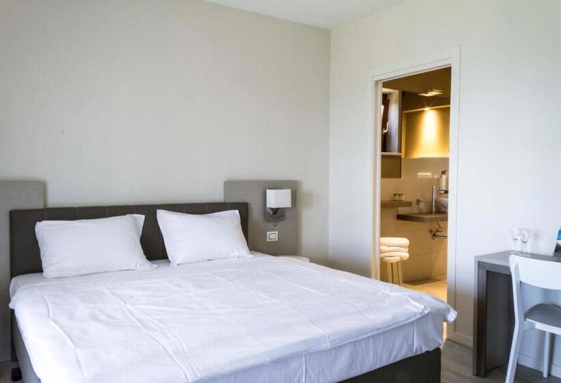 Pokój Deluxe Widok Jezioro, Relais Agli Olivi