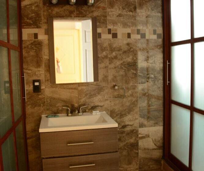 اتاق خانوادگی, San Antonio Guanajuato