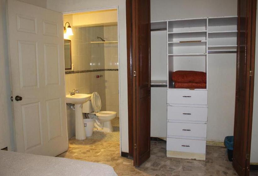 اتاق استاندارد چهار تخته, San Antonio Guanajuato