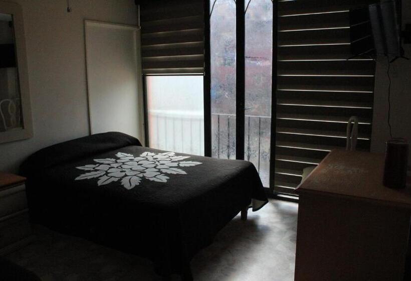 اتاق خانوادگی, San Antonio Guanajuato