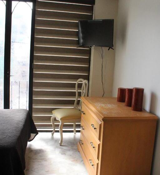 اتاق خانوادگی, San Antonio Guanajuato