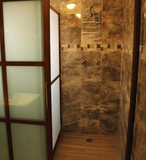 اتاق خانوادگی, San Antonio Guanajuato