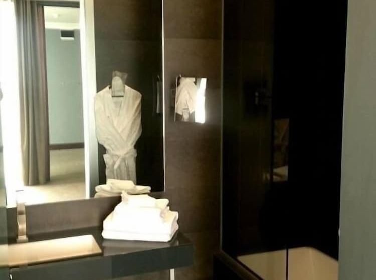 スタンダードルーム, Soho Grand