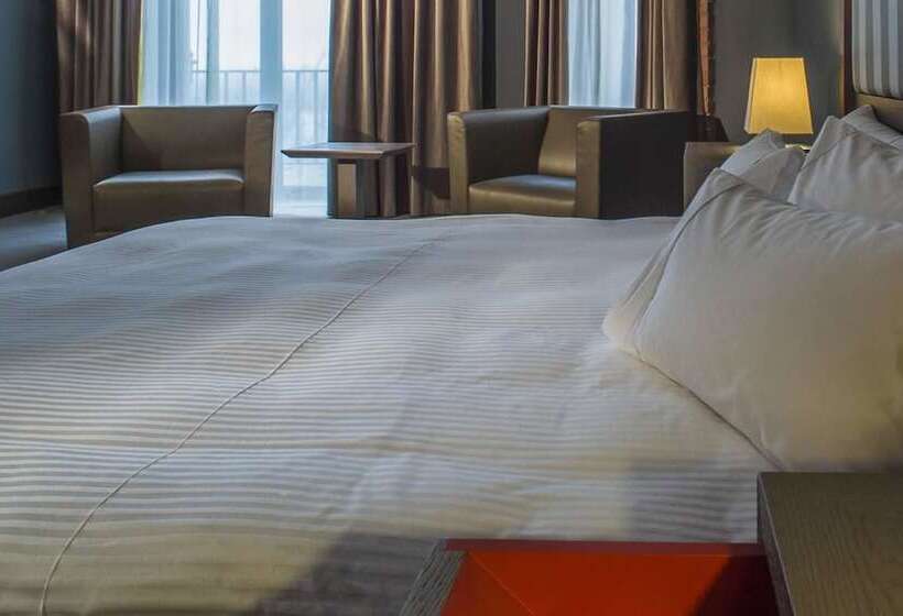 ファミリールーム, Soho Grand