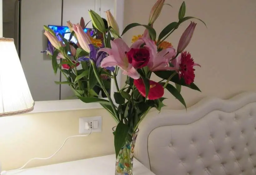 اتاق استاندارد با بالکن, Trevi Elegance Suite
