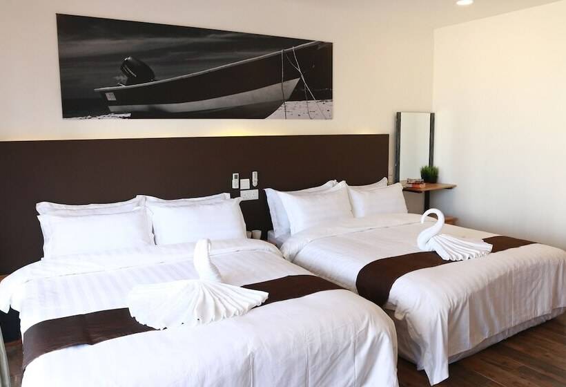 غرفة عائلية, The Barat Tioman Beach Resort