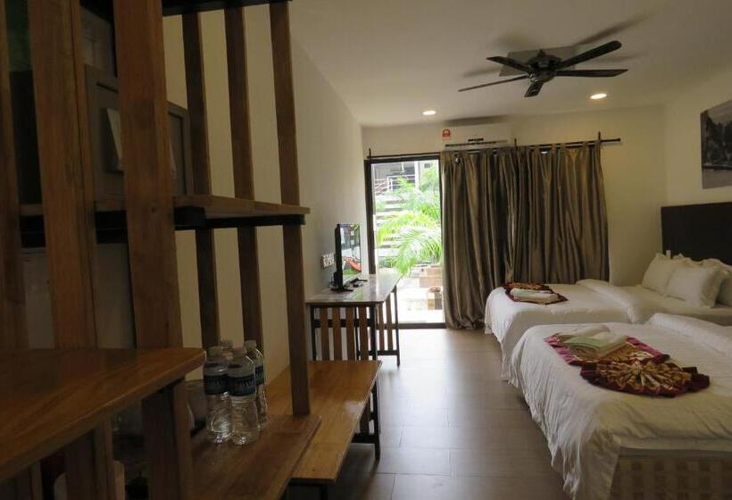 اتاق لوکس خانوادگی, The Barat Tioman Beach Resort