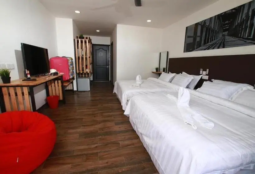 کلبه ییلاقی, The Barat Tioman Beach Resort