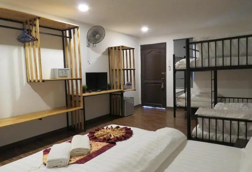 اتاق خانواده اجرایی, The Barat Tioman Beach Resort