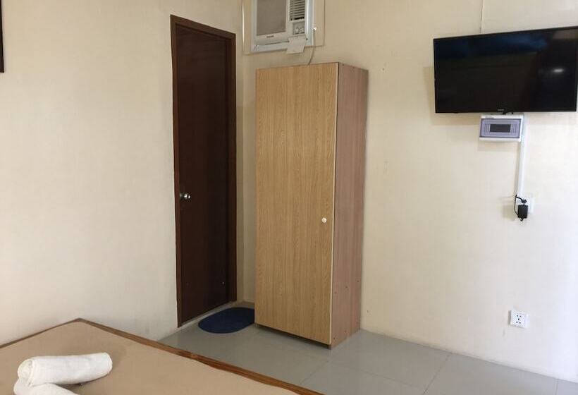 اتاق استاندارد سه نفره, Cebu Courtyard