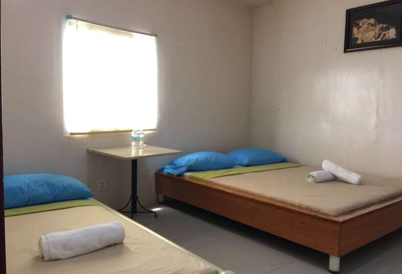 اتاق استاندارد سه نفره, Cebu Courtyard