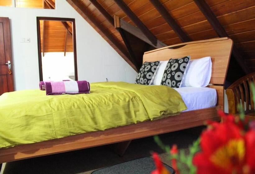 غرفة قياسية مطلّة علي الحديقة, Dewdrops At Lake Gregory