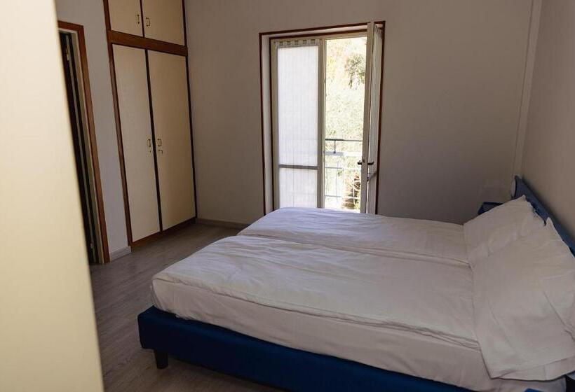 חדר סטנדרט נוף לאגם, La Foresta Monteisola