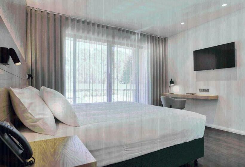 اتاق لوکس با تخت بزرگ, Maya Maya At Mandoon Estate