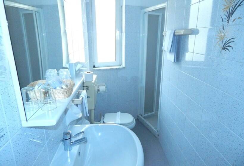 스탠다드 트리플 룸, Torre Antica