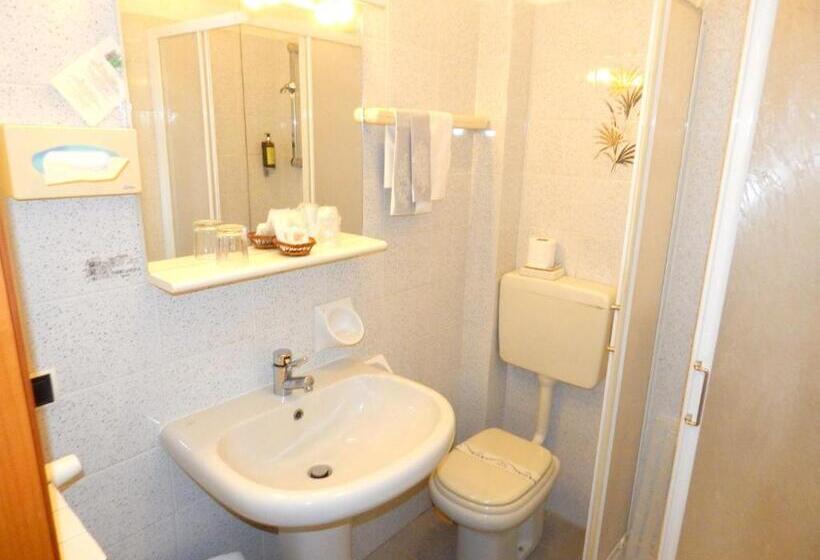 스탠다드 트리플 룸, Torre Antica