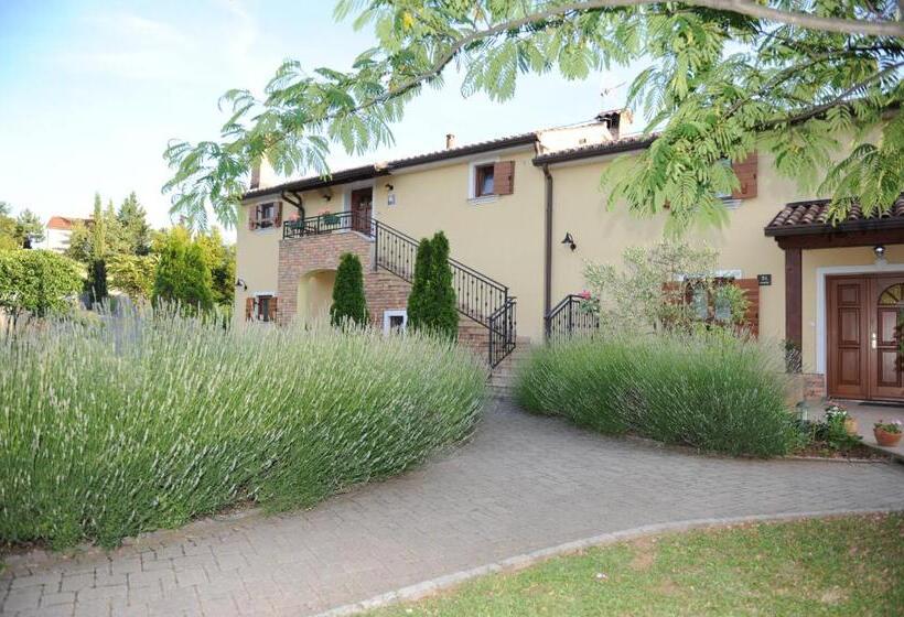 شقة غرفة واحدة مطلة على حمام السباحة, Guest House Stancija Kovacici