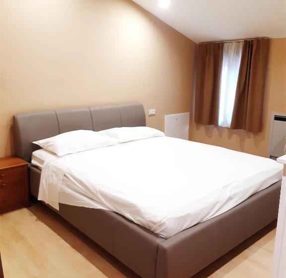 شقة غرفة واحدة مطلة على حمام السباحة, Guest House Stancija Kovacici