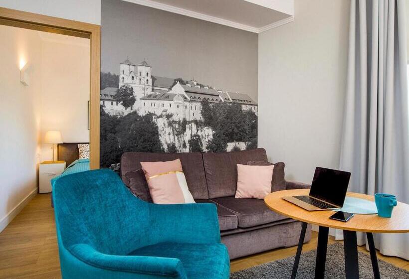 דירת חדר, Cracow Riverside Apart