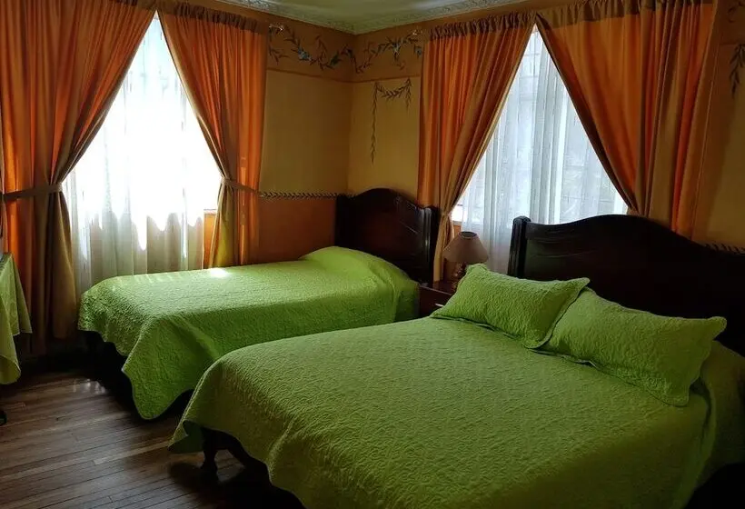 Standard Yhden Hengen Huone, Petite Maison