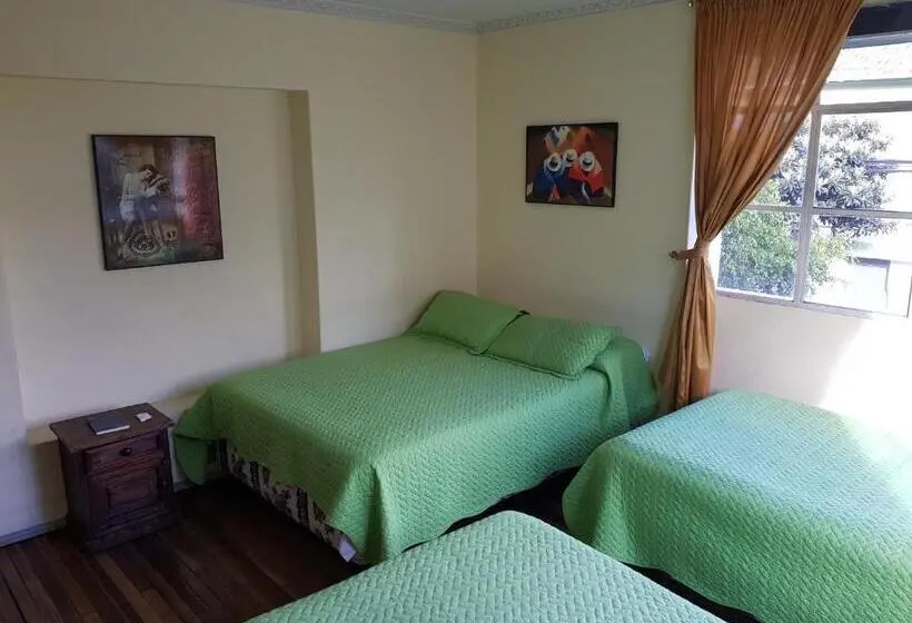 Standard Kolmen Hengen Huone, Petite Maison