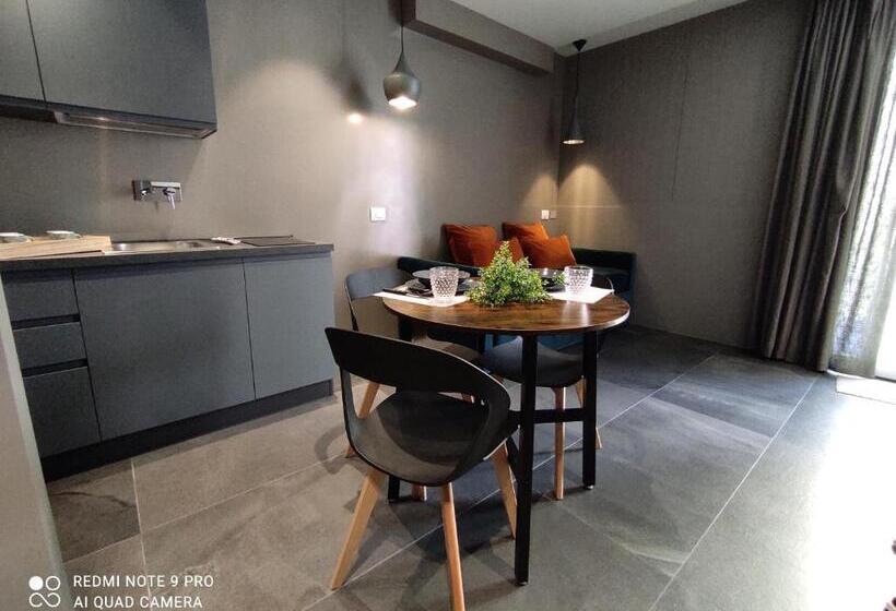 Апартаменты 1 Спальня с Террасой, Slo Design House