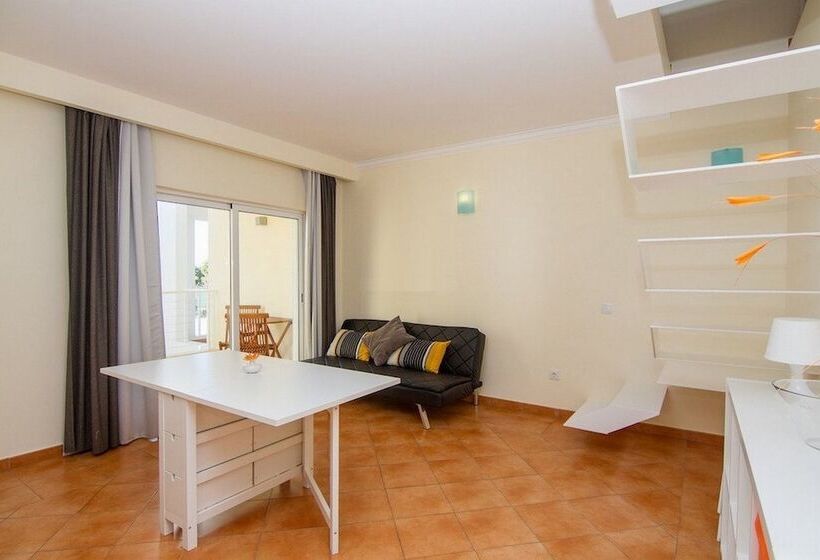 带两个卧室的复式公寓, Sunhome