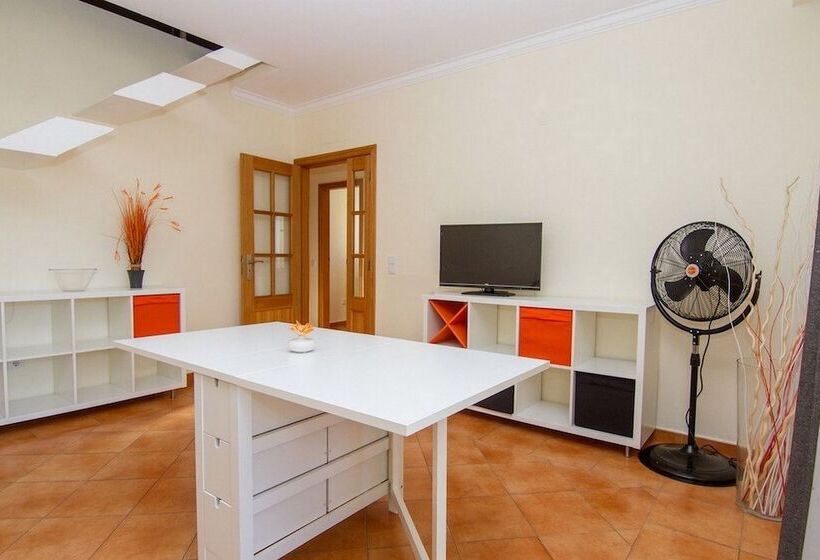 带两个卧室的复式公寓, Sunhome